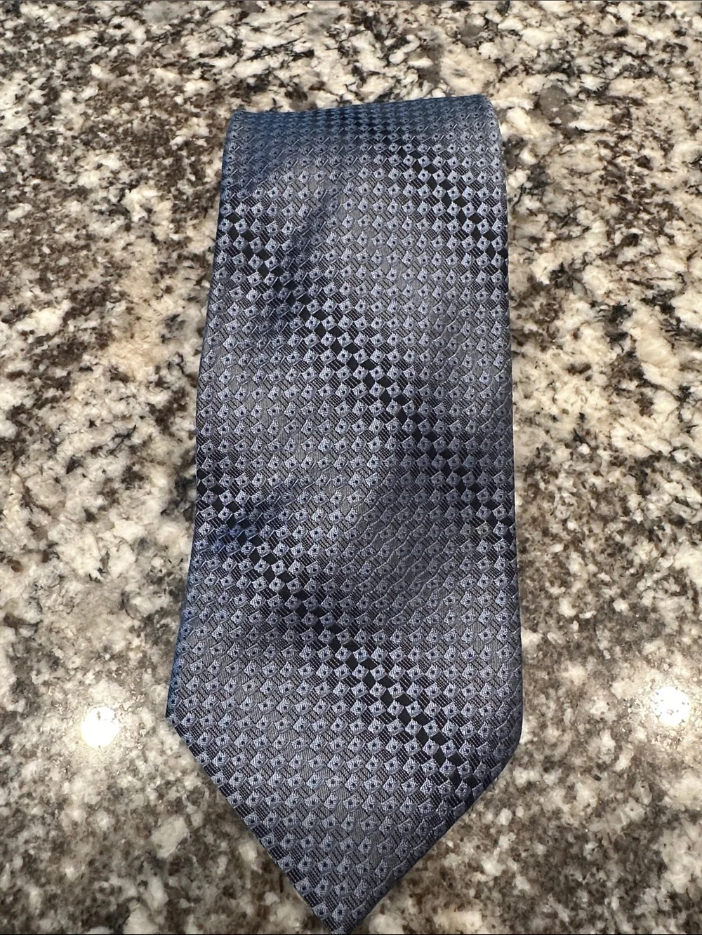 Kenneth Cole Blue Patterned Tie 100% Imported Silk